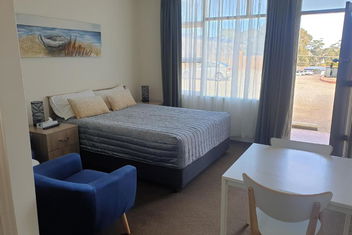 Sandpiper Motel Ulladulla with Stays Accommodation