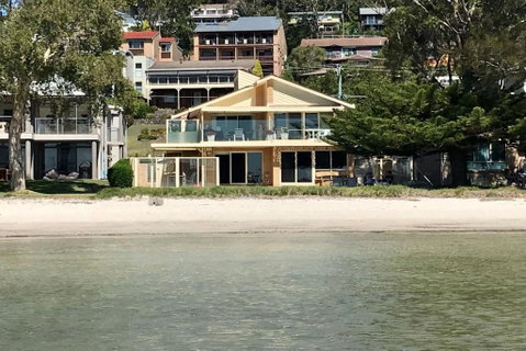 Sandy Beach House Corlette Unit 1 Waterfront WI-FI Aircon - Stayed 0