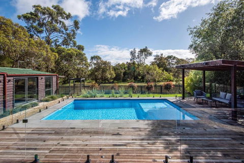 Somers Pool Park And Beach Retreat - Stayed 2