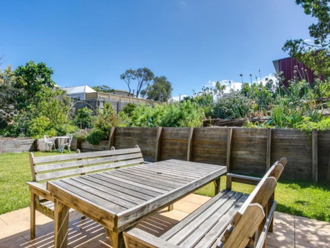 Summer In Blairgowrie - Stayed 2