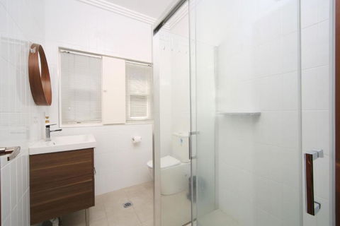 Sydney, Bexley North Holiday Home 3bedrooms, Free Parking, Close To Train Station And CBD - Stayed 3