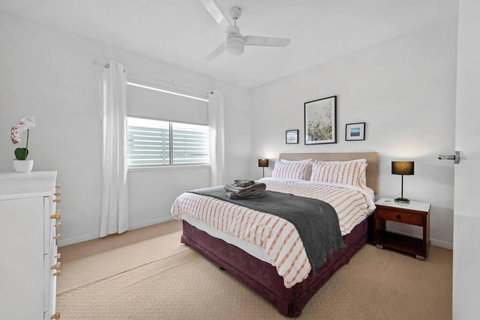 Terrific Townhouse! 2Bed/2Bath/Courtyard/1Car - Stays Accommodation 3