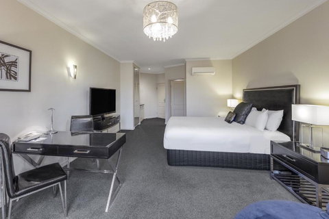 The Carrington Hotel - Stays Accommodation 3