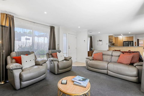 The Carrum Escape - Stayed 3