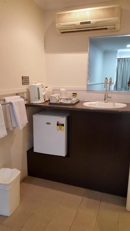 The Commercial Hotel Motel - Stayed 3