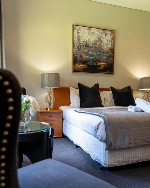 The Grand Oaks - Stays Accommodation 1