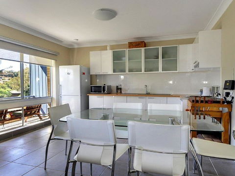 Beachside Getaway - 150m To Beach - Stays Accommodation 3
