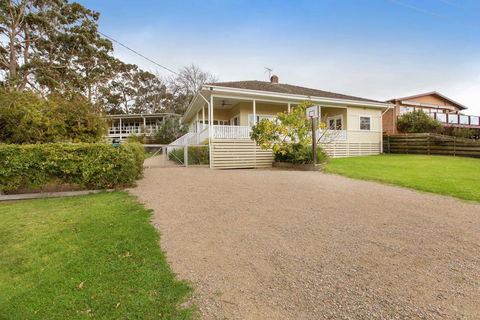 BEACHSIDE GETAWAY - DROMANA - Stayed 0