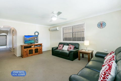 Beachside Holiday Home - Stayed 2