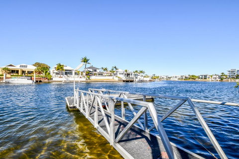 Beautiful Waterfront Home- CHELSEA - Stayed 1