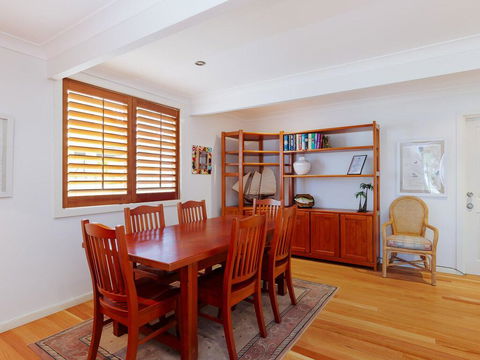 Beauty And The Beach', 88 Foreshore Drive - Large Home With WIFI & Water Views - Stayed 1