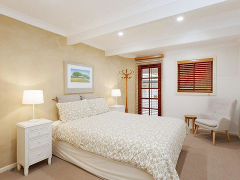 Beauty And The Beach', 88 Foreshore Drive - Large Home With WIFI & Water Views - Stayed 3