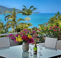 Bella Azure Two Bedroom Two Bathroom Spacious Ocean-view Apartment With Golf Buggy - Stayed