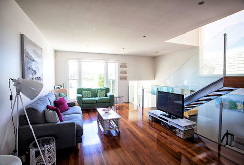 BELLA CASA - Stayed 3