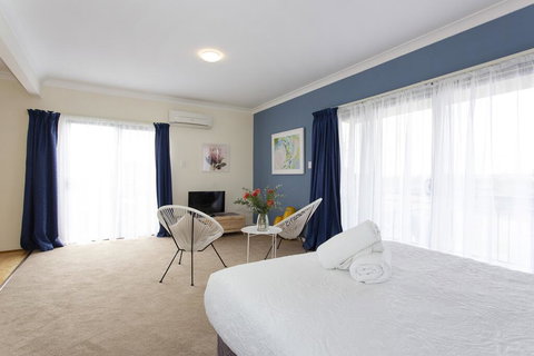 Bella Vista Townhouse With Views - Stayed 3