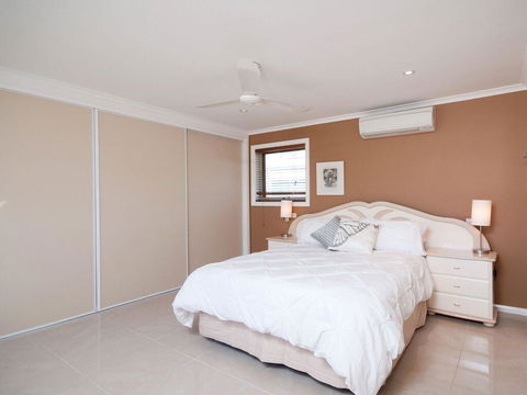 Bellima Beach House', 9 Jackson Close - Huge Duplex With Air Con And Fabulous Views - Stayed 1