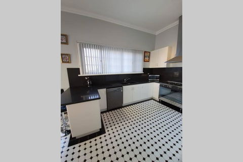 Bellview Holiday House - Stays Accommodation 1