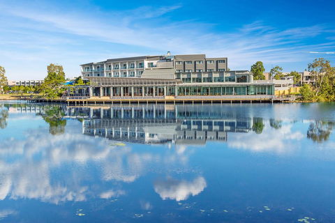 Best Western Plus North Lakes Hotel - Stayed 0