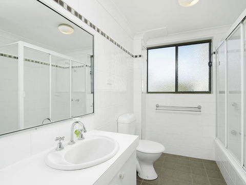 BILINGA GARDENS, UNIT 7 - Stayed 1