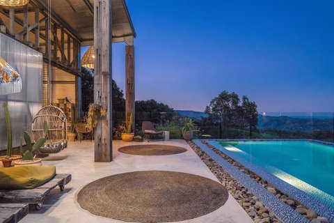 Blackbird Luxury Accommodation - Stays Accommodation 1