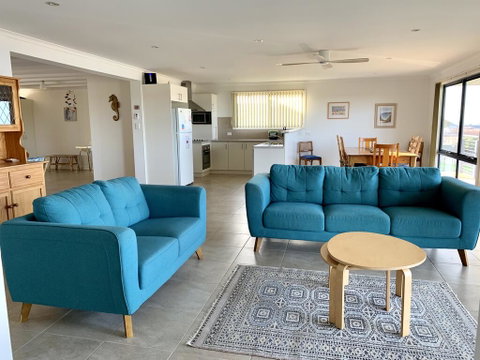 Blakeney Holiday House - Stayed 1
