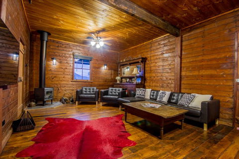 Blaxland's Cottage - Stays Accommodation 2