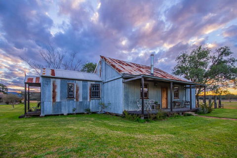 Blaxland's Cottage - Stays Accommodation 0