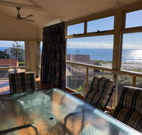 Blue Bay Beach Getaway - Stays Accommodation