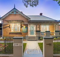 Blue Door Apartments Heritage Charm in CBD - Stayed
