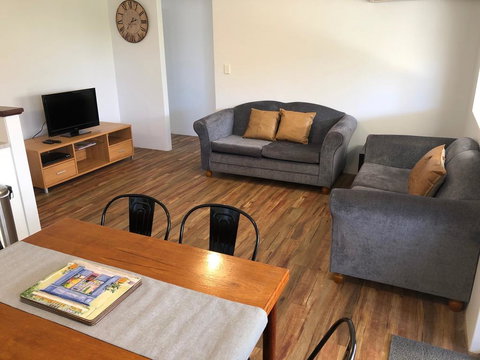 Blue Leaf Cottage - Stayed 2