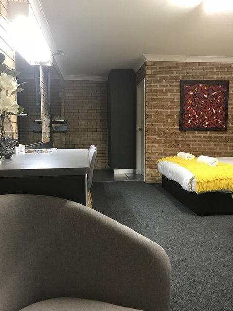 Blue Violet Motor Inn - Stayed 1