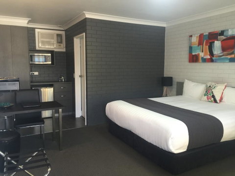 Blue Violet Motor Inn - Stayed 0