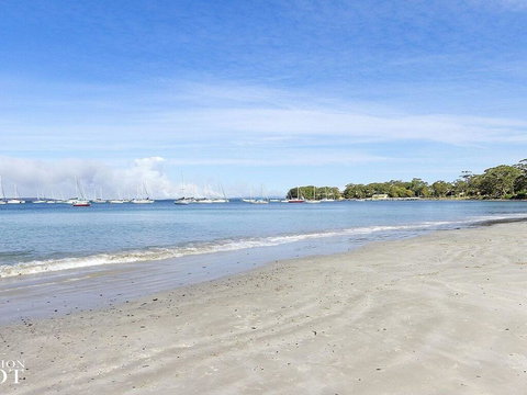 Blue Waters Cottage - 120m To Jervis Bay - Stayed 1