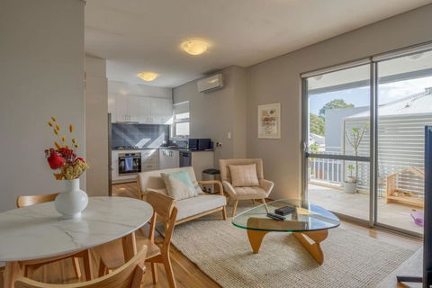The Nordic Nook - A Relaxed Redcliffe Stay - Stayed 2
