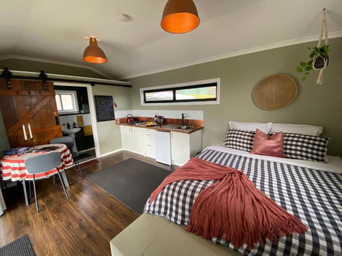Tiny Home On A Hill - Stayed 0