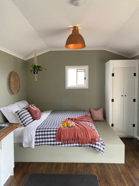 Tiny Home On A Hill - Stayed 1