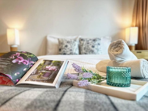 WE107 - 2 BR Modern Apartment With Study Room - Stayed 0