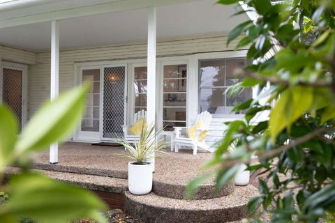 Yanderra - Stayed 0