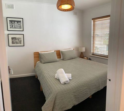 Yarrumla Beach Lodge - Stayed 3