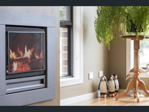 Yellow Gum Family Retreat - With Heaps Of Room For A Boat! - Stays Accommodation 3