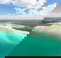 Deluxe Seaplane Tour Noosa to Glasshouse Adventure for 2 with Photobook - Stayed