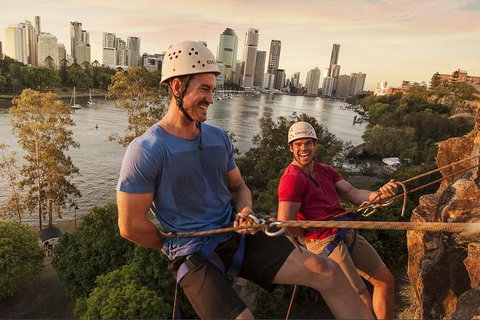 Abseiling The Kangaroo Point Cliffs In Brisbane - Stayed 5