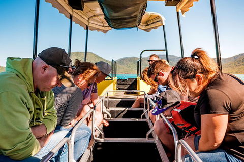 Airlie Beach Glass Bottom Boat Tour - Stayed 0